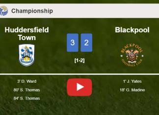 Huddersfield Town tops Blackpool after recovering from a 1-2 deficit. HIGHLIGHTS