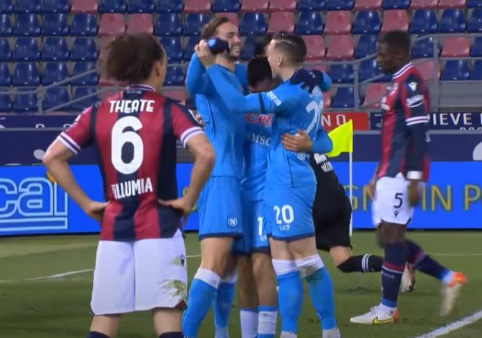 H. Lozano scores a double to give a 2-0 win to Napoli over Bologna. HIGHLIGHTS