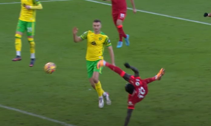 Liverpool beats Norwich City 3-1 after recovering from a 0-1 deficit. HIGHLIGHTS