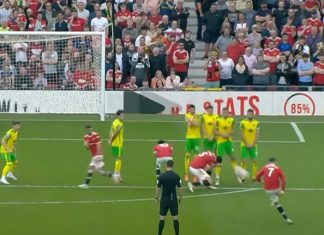 Manchester United beats Norwich City 3-2 with 3 goals from C. Ronaldo. HIGHLIGHTS