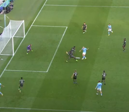 Manchester City destroys Southampton 4-0 with a superb match. HIGHLIGHTS