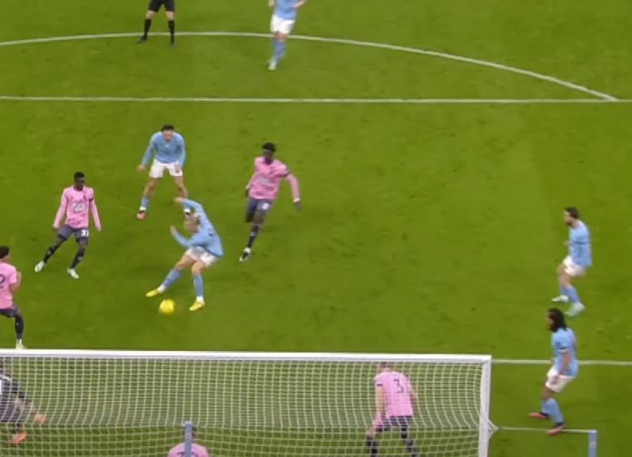 Manchester City and Everton draw 1-1 on Saturday. HIGHLIGHTS
