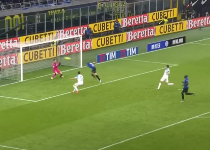 Inter prevails over Napoli 1-0 with a goal scored by E. Dzeko. HIGHLIGHTS