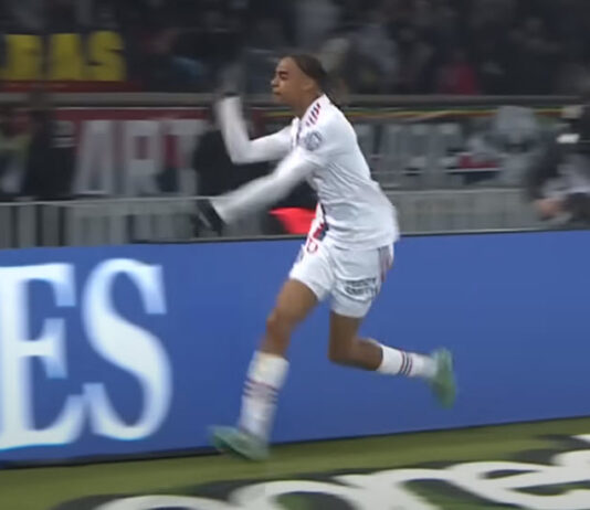 Olympique Lyonnais conquers Paris Saint Germain 1-0 with a goal scored by B. Barcola. HIGHLIGHTS