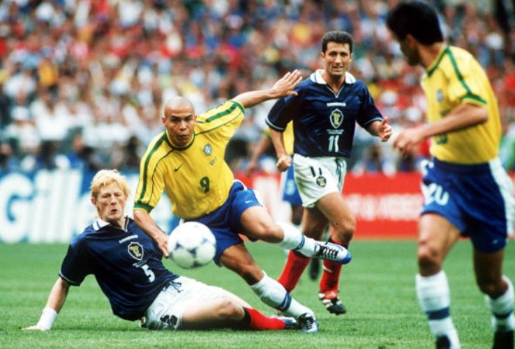 Colin Hendry Shares His Incident With Ronaldo Nazario