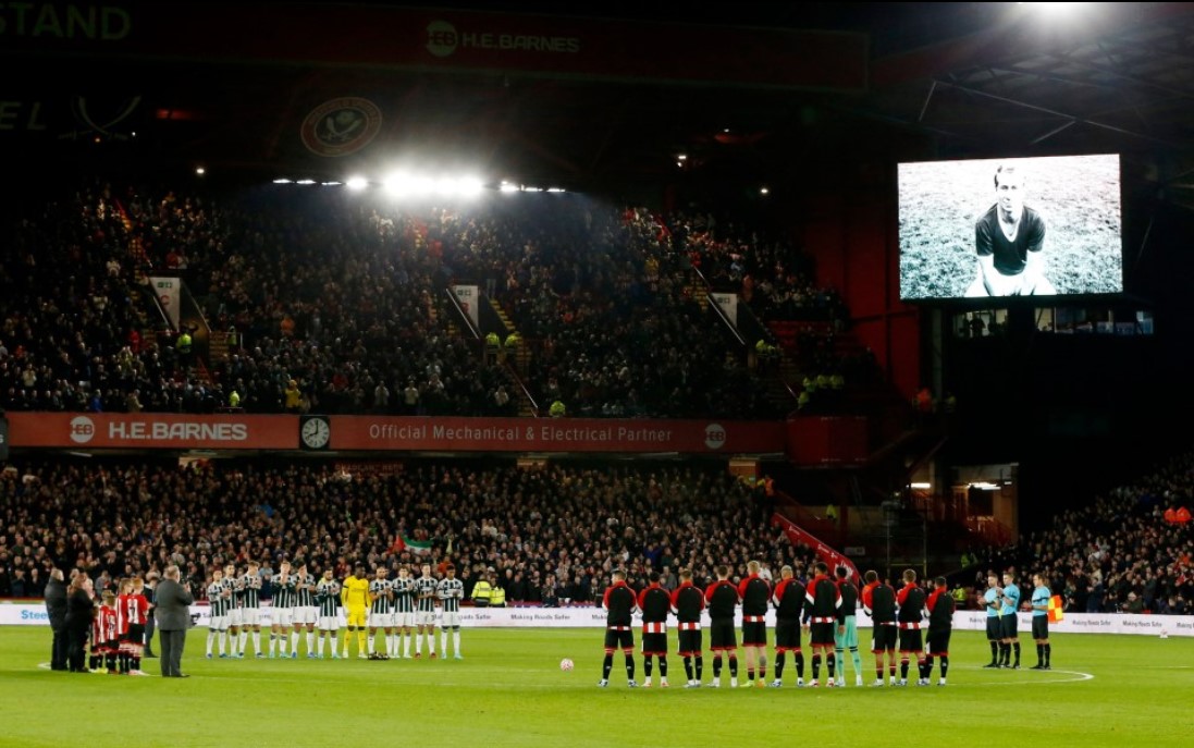 Manchester United And Sheffield United Players Pay Tribute To Sir Bobby Charlton