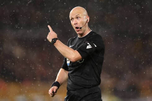 Anthony Taylor Returns To Premier League After A Controversial Decision In Championship