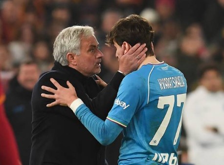 Jose Mourinho Gets In Heated Conversation With Khvicha And Osimhen