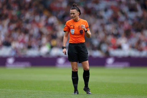 Rebecca Welch Will Be The First Woman To Ref Premier League Match