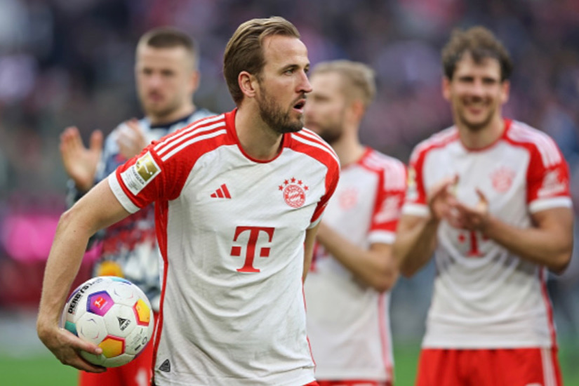 Harry Kane Scores Hat Trick For Bayern Munich In 8 1 Victory Over Mainz