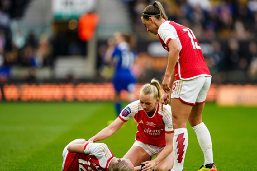 Arsenal Women's Frida Maanum Collapses During League Cup Final