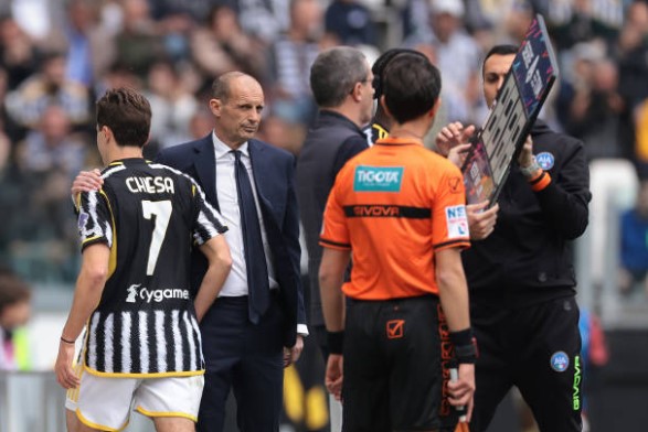 Juventus To Choose Between Chiesa And Allegri