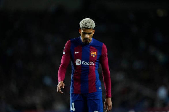 Why Ronald Araujo Might Leave Barcelona