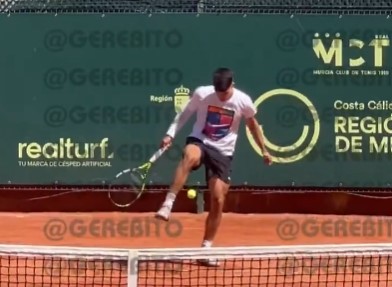 Carlos Alcaraz Uses His Football Skill In Tennis