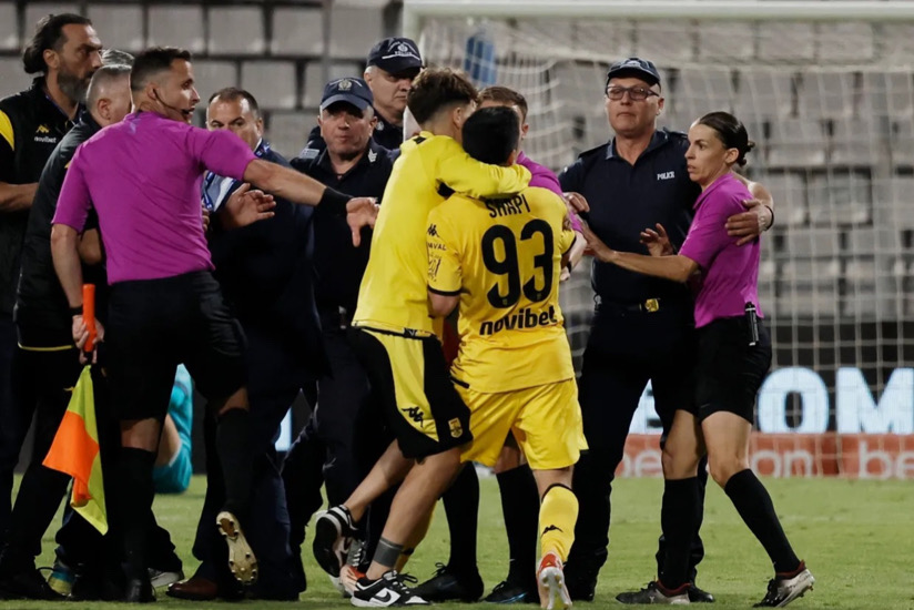 Stephanie Frappart Escorted Off The Pitch During The Greek Cup Final