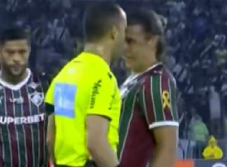 Hulk Fumes After Referee Clashes With Player In Brazil
